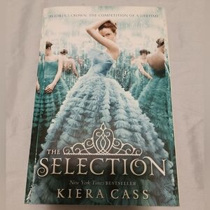The Selection by Kiera Cass Book